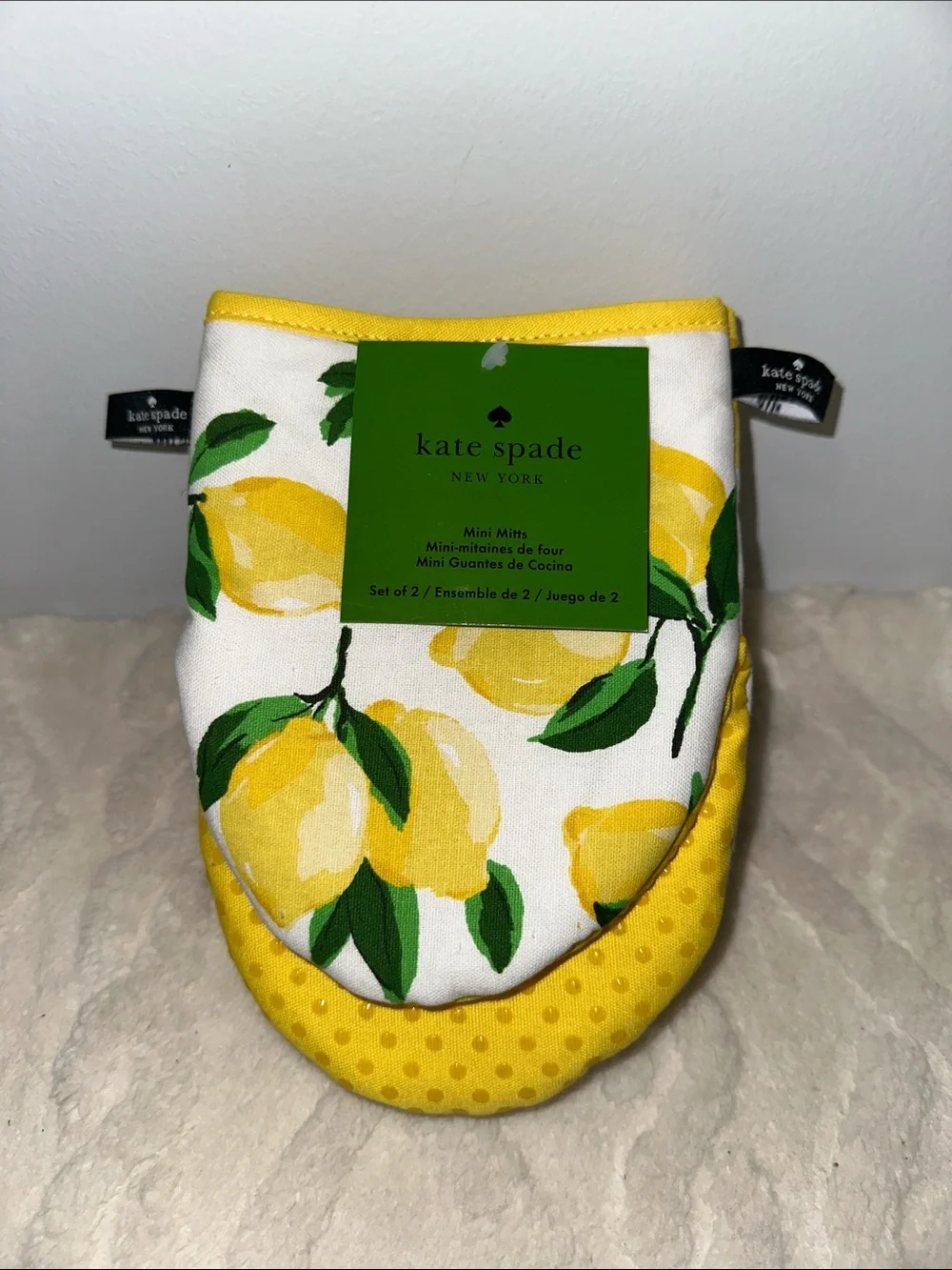 kate spade White Yellow Gold Green Lemon Print Mini Oven Mitts set of 2